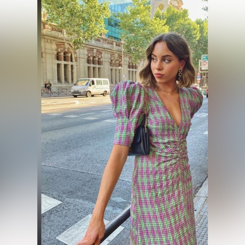 Zara PLAID PRINT V-Neck MIDI DRESS💜🦋💜🦋💜🦋